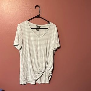 Twist front soft tee.